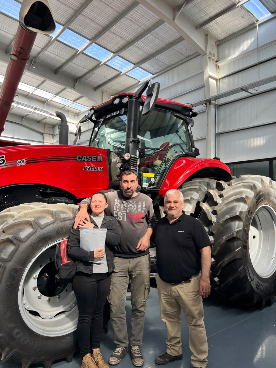 Nueva entrega Case IH Magnum 325 en Monte Maíz